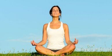 technique d'exécution d'exercices pour perdre du poids sur l'abdomen et les hanches